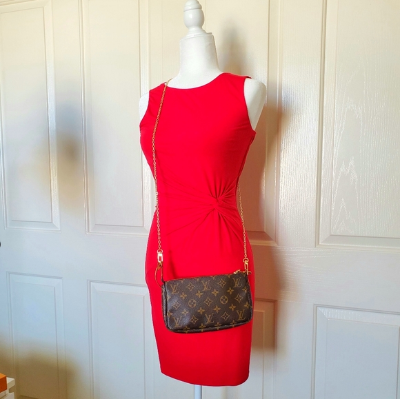 Authentic Louis Vuitton Pochette Accessories bag - Picture 3 of 16